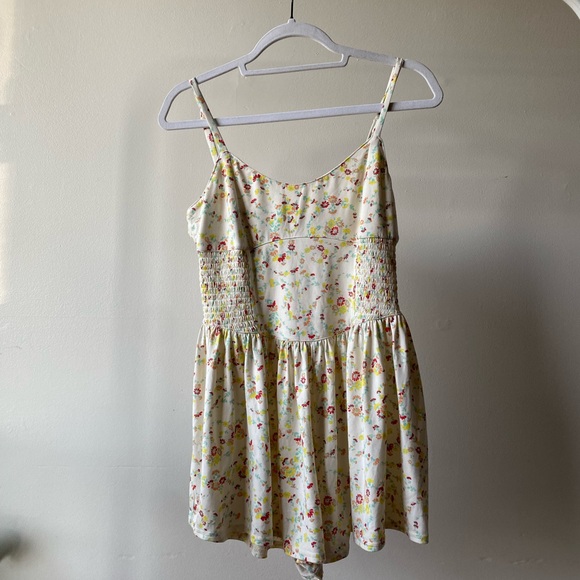 Urban outfitters cream Floral Print mini romper - Picture 5 of 8